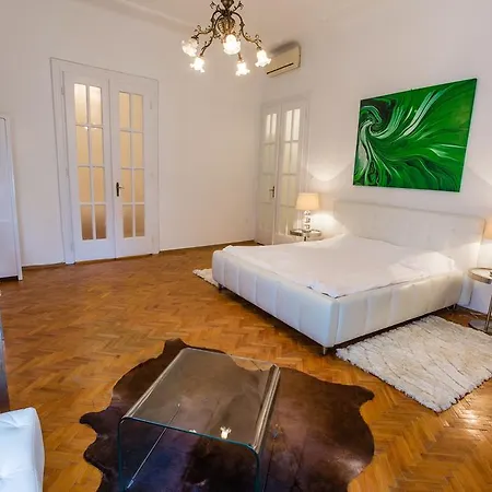 Vaci Utca Luxury Apartment Budapest