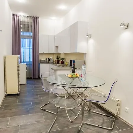 Vaci Utca Luxury